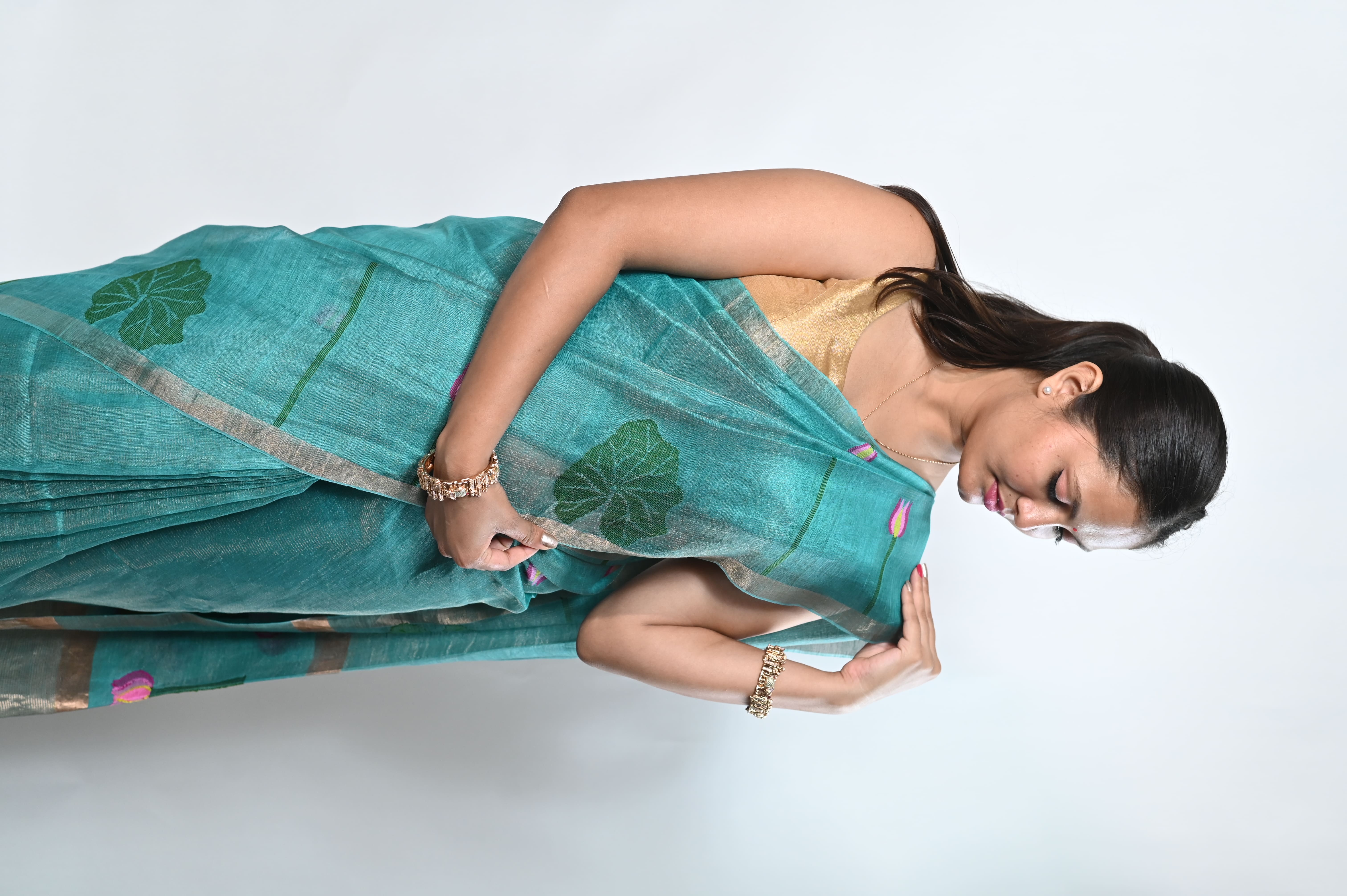 Premium Tissue Silk Linen Blend hand weaving needle work saree (Handloom)