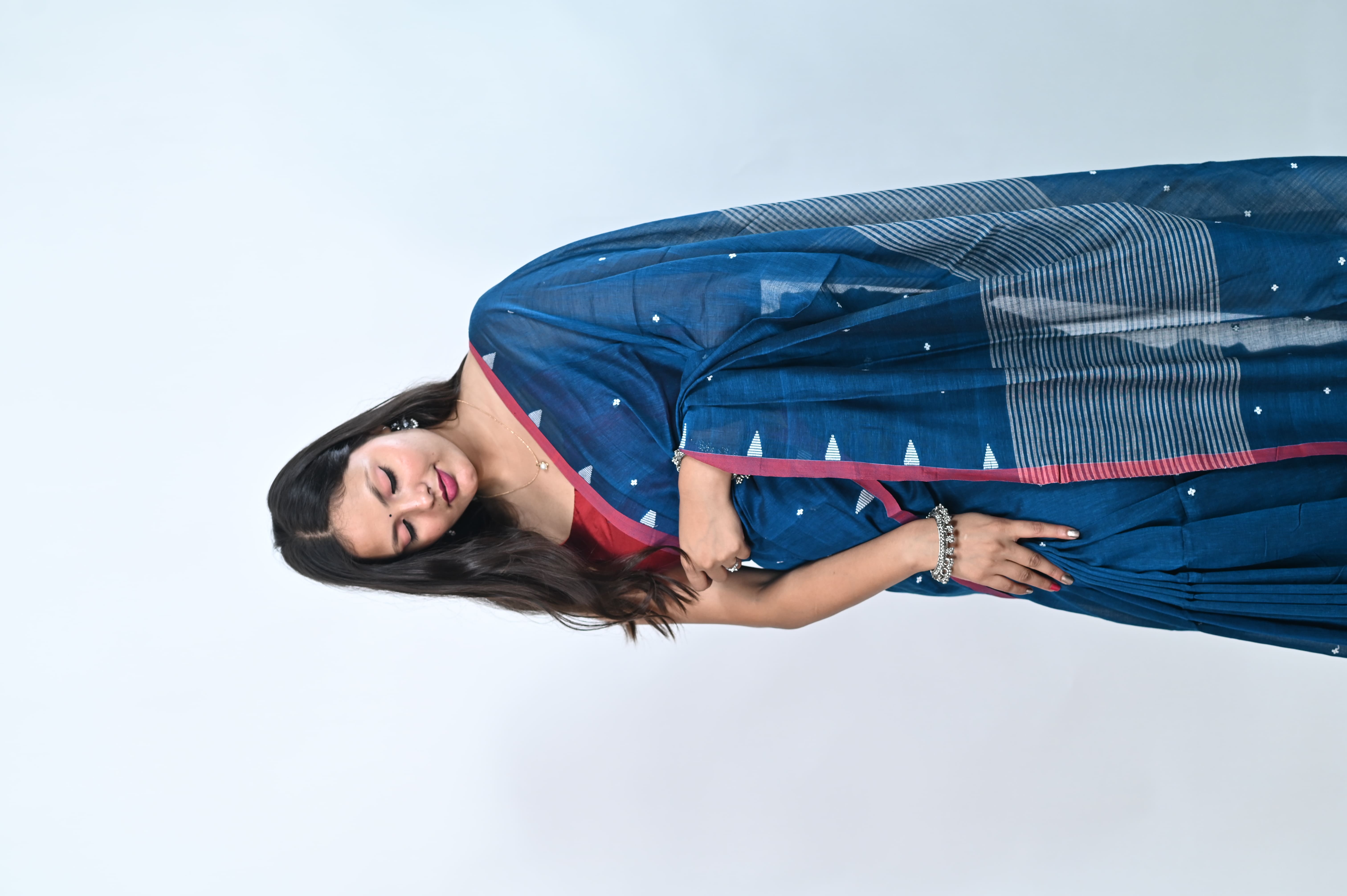 Hand weaving buta cotton saree